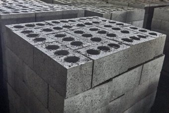 Керамзитобетонный блок трёхпустотный