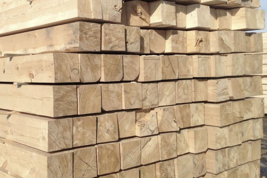 Сухой строганный брус 200х200